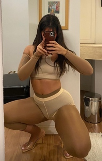 Nathy Peluso feet photo thumbnail