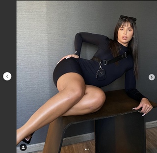 Nathy Peluso feet photo thumbnail