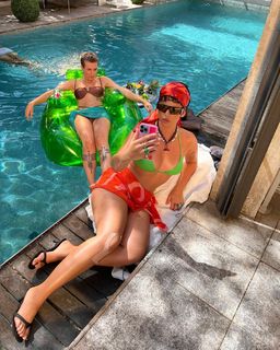 Nathy Peluso feet photo thumbnail