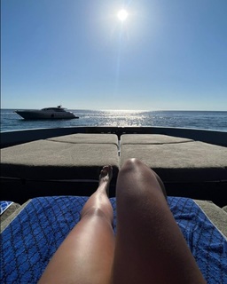 Nathy Peluso feet photo thumbnail