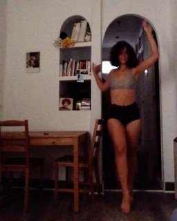 Nathy Peluso feet photo thumbnail