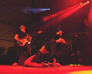 Nathy Peluso feet photo thumbnail