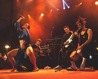 Nathy Peluso feet photo thumbnail