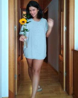 Nathy Peluso feet photo thumbnail