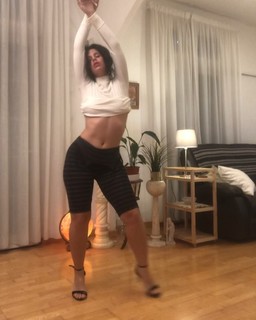 Nathy Peluso feet photo thumbnail