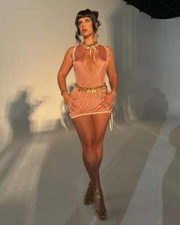 Nathy Peluso feet photo thumbnail