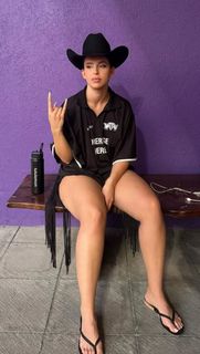 Nathy Peluso feet photo thumbnail