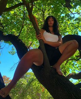 Nathy Peluso feet photo thumbnail