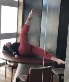 Nathália Rodrigues feet photo 5