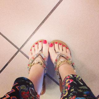 Natti Natasha feet photo thumbnail