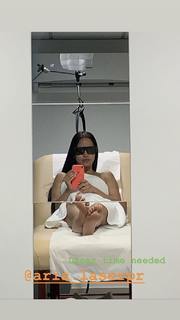 Natti Natasha feet photo thumbnail