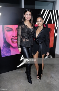 Natti Natasha feet photo thumbnail