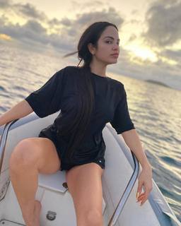 Natti Natasha feet photo thumbnail