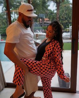 Natti Natasha feet photo thumbnail