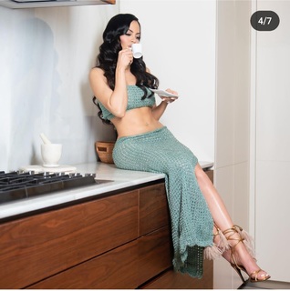 Natti Natasha feet photo thumbnail