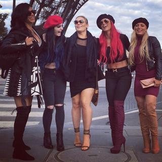 Nattie Neidhart feet photo thumbnail