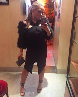 Nattie Neidhart feet photo thumbnail