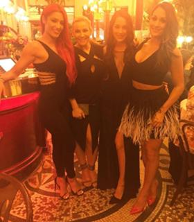 Nattie Neidhart feet photo thumbnail