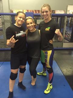 Nattie Neidhart feet photo thumbnail