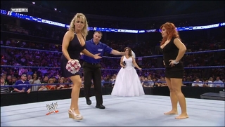Nattie Neidhart feet photo thumbnail