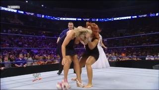Nattie Neidhart feet photo thumbnail