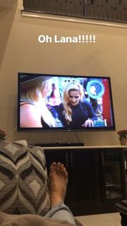 Nattie Neidhart feet photo thumbnail
