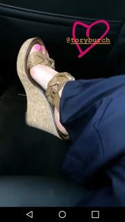 Nattie Neidhart feet photo thumbnail