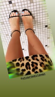 Nattie Neidhart feet photo thumbnail