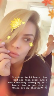 Nattie Neidhart feet photo thumbnail