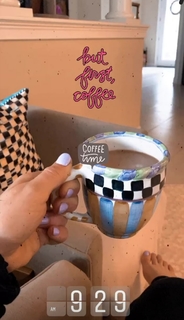 Nattie Neidhart feet photo thumbnail