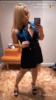 Nattie Neidhart feet photo thumbnail