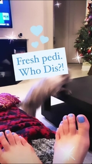 Nattie Neidhart feet photo thumbnail