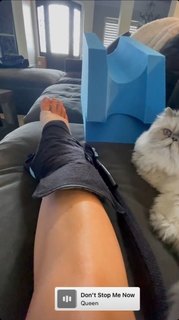 Nattie Neidhart feet photo thumbnail