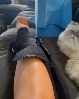 Nattie Neidhart feet photo thumbnail