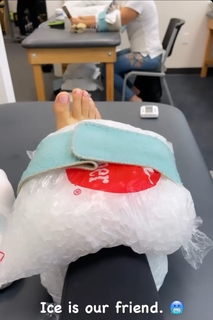 Nattie Neidhart feet photo thumbnail