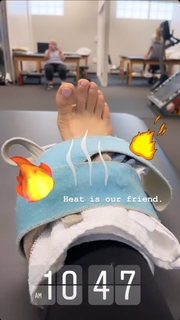 Nattie Neidhart feet photo thumbnail