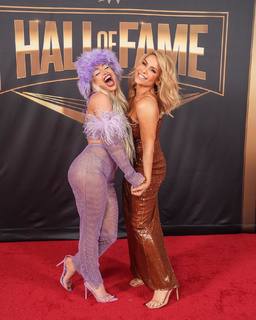 Nattie Neidhart feet photo thumbnail