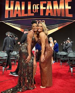 Nattie Neidhart feet photo thumbnail