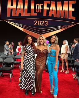 Nattie Neidhart feet photo thumbnail