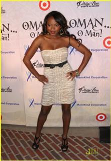 Naturi Naughton feet photo 3