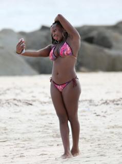 Naturi Naughton feet photo 11