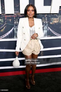 Naturi Naughton feet photo 3