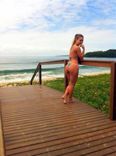 Natália Casassola feet photo 13