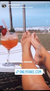 Natália Casassola feet photo 4