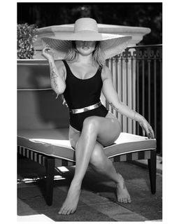 Natália Casassola feet photo 10