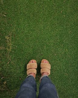 Natália Lage feet photo 2