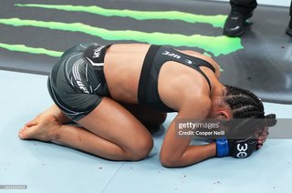 Natália Silva feet photo 4
