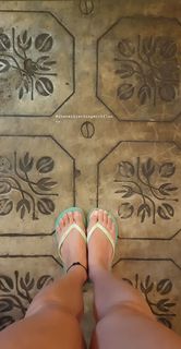 Nauheed Cyrusi feet photo 1