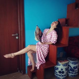 Nauheed Cyrusi feet photo 15