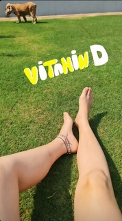Nauheed Cyrusi feet photo 15